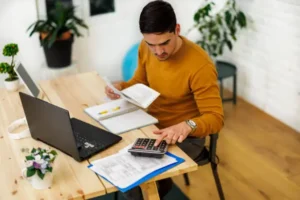 apprendre à gérer son argent tôt grâce à un budget personnel