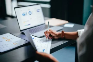 financial planning desk